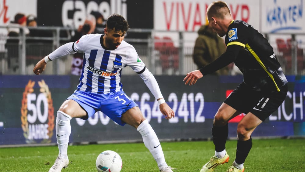 Enges Duell: Hertha BSC und Nader El-Jindaoui (links) unterlagen im Halbfinale des Wörthersee-Cups gegen 1860 München im Elfmeterschießen.&nbsp;