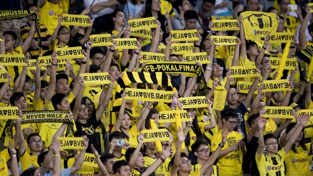 Auch in Asien hat der BVB Fans - hier bei einem Testspiel gegen ManCity 2016 im chinesischen Shenzhen.