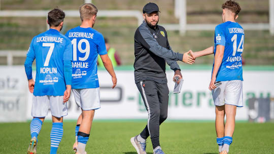 FSV-Coach Michael Braune kann in der bisherigen Spielzeit mit seiner Arbeit und den Entwicklungen seiner Jungs zufrieden sein. 