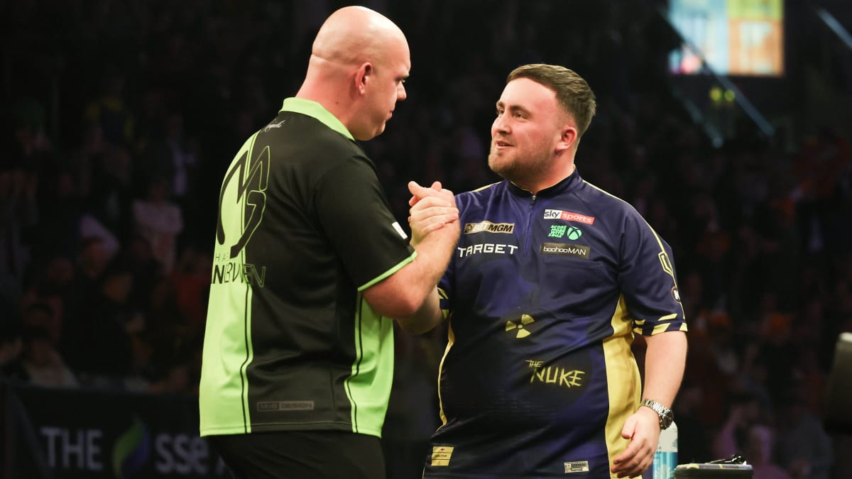 Premier League Darts: van Gerwen wins thriller against Littler