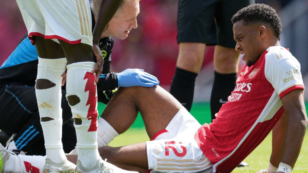 Wieder das rechte Knie: Jurrien Timber fehlt Arsenal mehrere Monate.