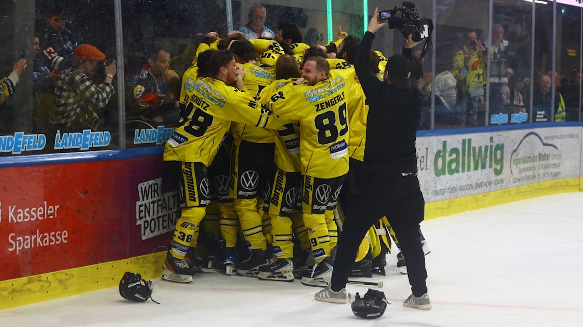 Krefeld steigt als Meister in die DEL auf