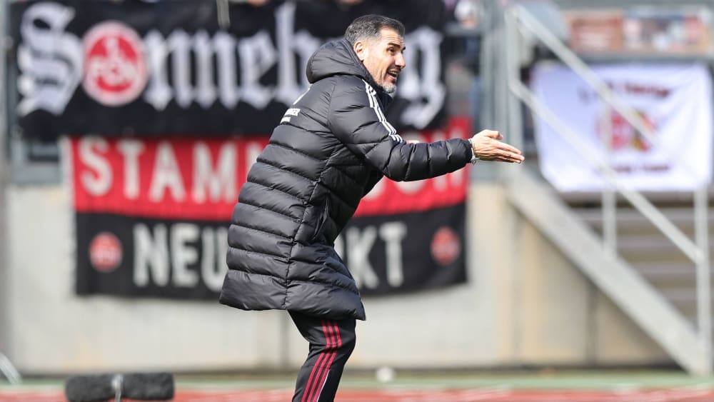 Sah seine Mannschaft völlig chancenlos gegen den FC St. Pauli: FCN-Coach Cristian Fiel.