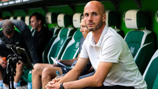 Der neue Bank-Chef beim VfL: Paul Simonis kam für Ralph Hasenhüttl.