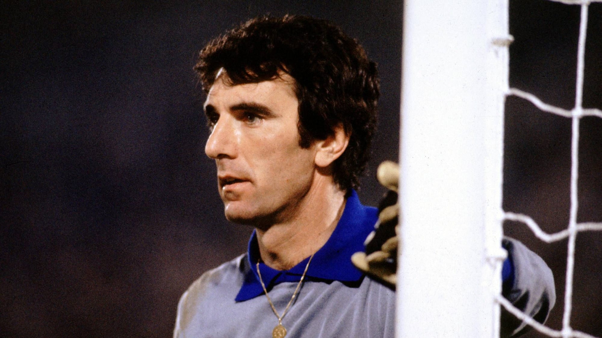 Torwart Dino Zoff (Italien) am kurzen Pfosten bei der WM 1982