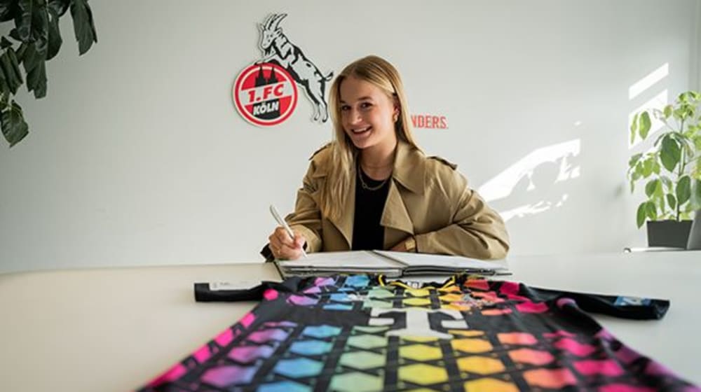 Torwarttalent Josefine Osigus unterschreibt beim 1. FC Köln bis 2025.