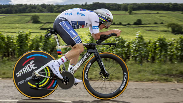 Weltmeister Remco Evenepoel triumphierte im Zeitfahren und feierte seinen ersten Toursieg.