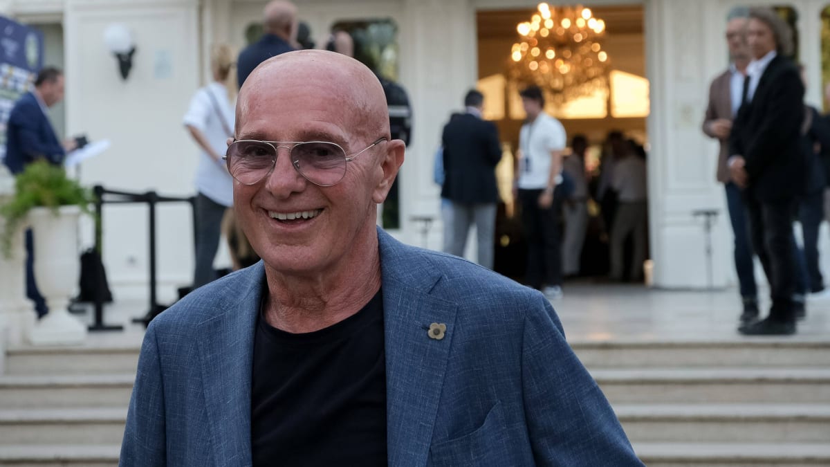 Arrigo Sacchi erhält 