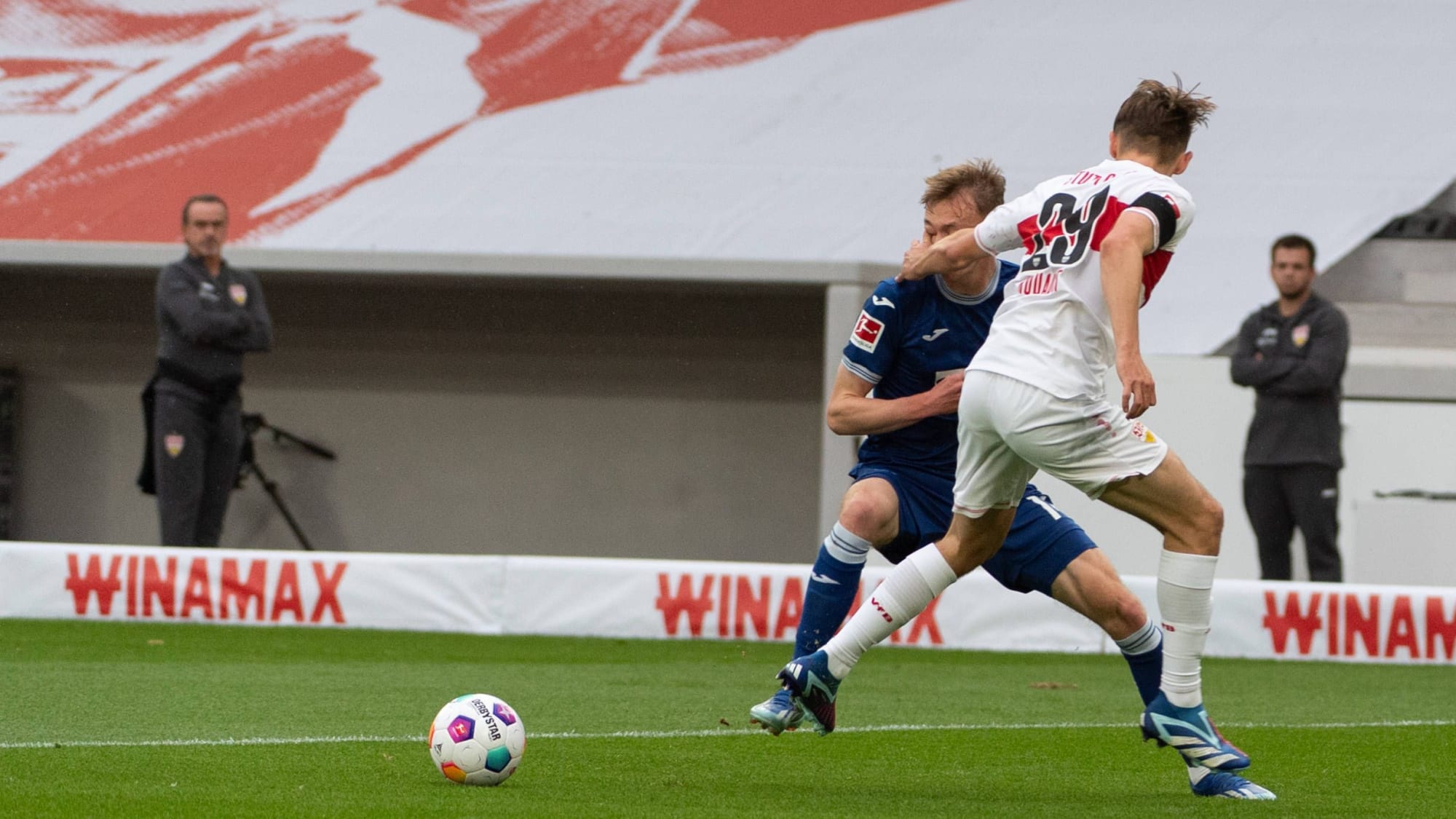 Elfmeter für Hoffenheim: Weghorst verwandelt