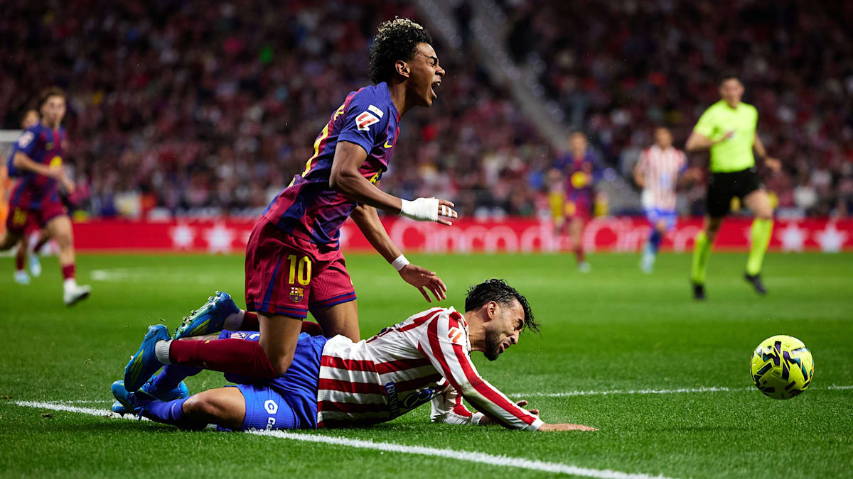 Rot nach VAR-Check: Gonzalez packt gegen Lamine Yamal die Sense aus