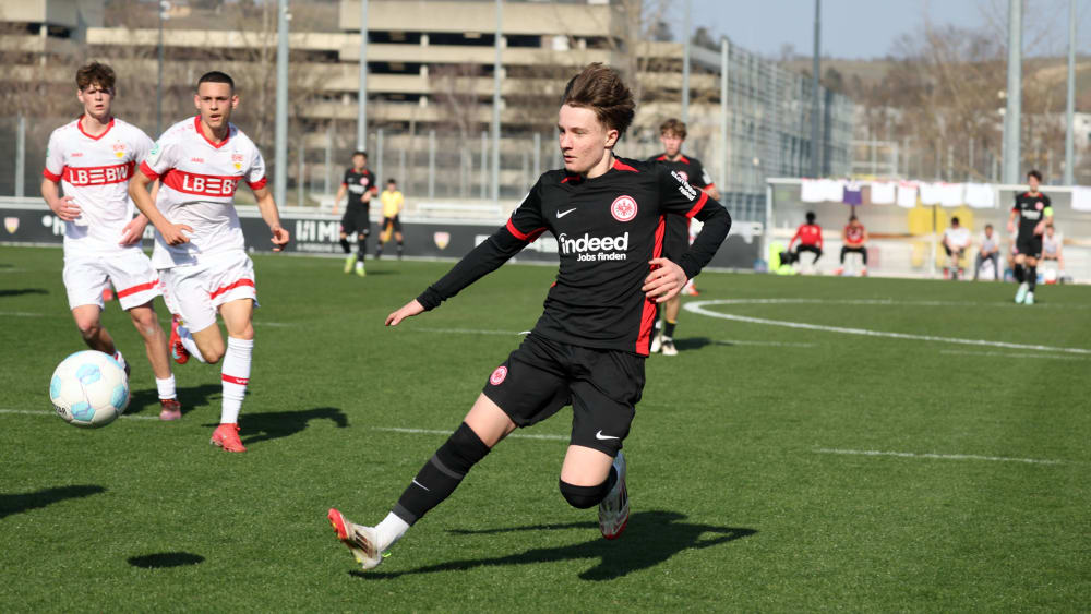 Niko Ilicevic in einem Spiel der U 17 Eintracht Frankfurts gegen den VfB Stuttgart.