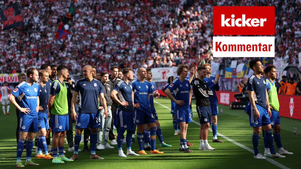 Das Schalker Team bedankt sich in Leipzig bei ihren Fans.
