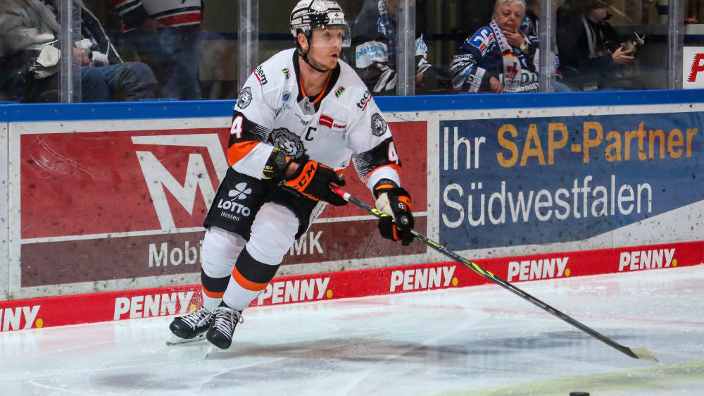 Leader Aush ngeschilder Und Urgesteine Die Kapit ne In Der DEL Kicker leader-aush-ngeschilder-und-urgesteine-die-kapit-ne-in-der-del-kicker