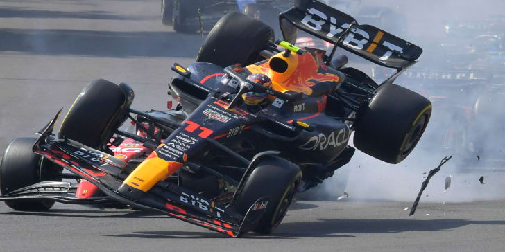 Lokalmatador Sergio Perez flog beim Grand Prix in Mexiko ab und schied früh aus.