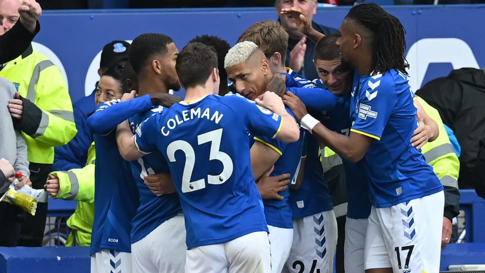 Richarlison (Mitte) wurde gegen Chelsea zum Matchwinner Evertons.