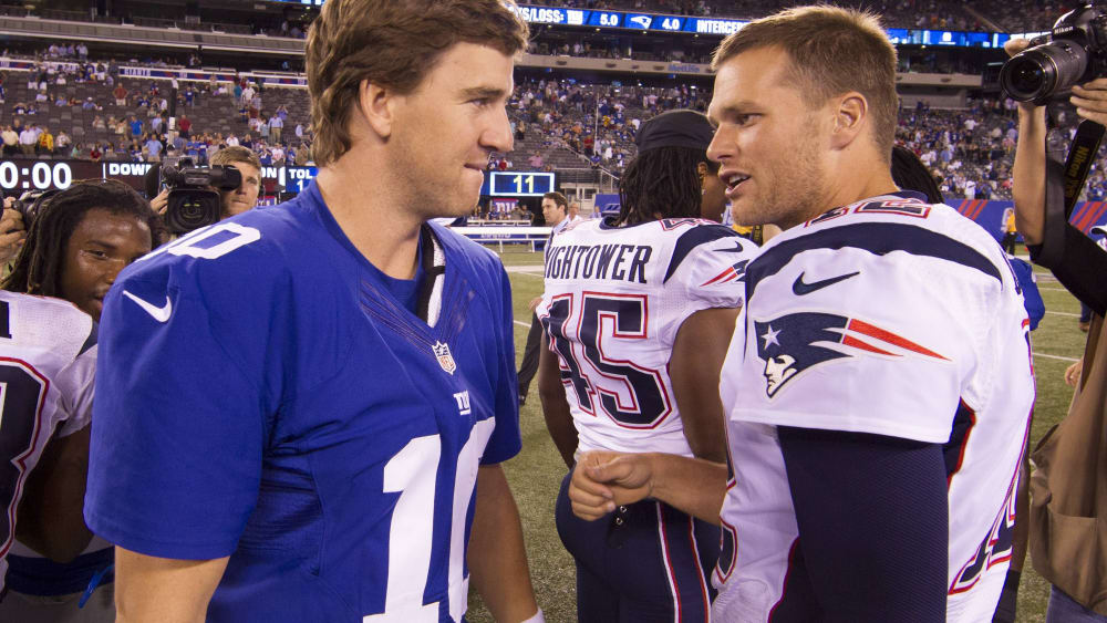 Eli Manning (li.) und Tom Brady
