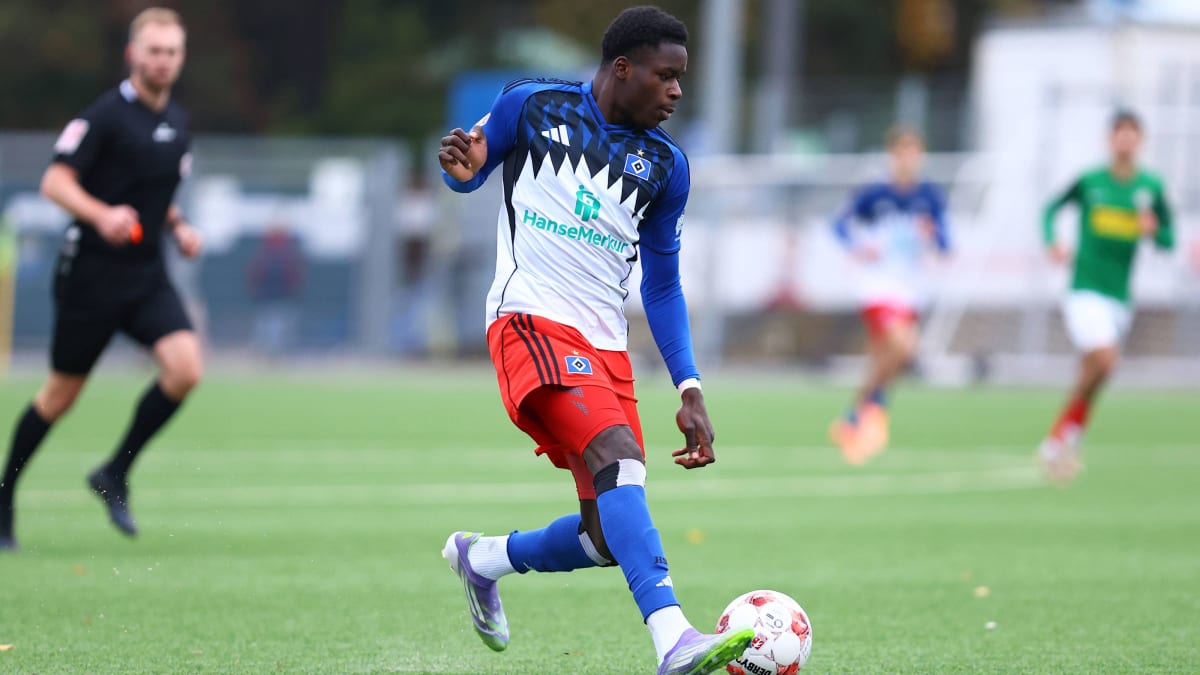 Sprung-ber-zwei-Ligen-Elversberg-belohnt-Regionalliga-Torj-ger-Adam