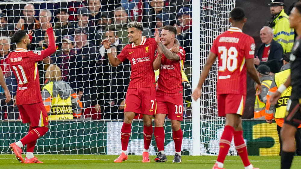 Der Mann des Abends: Mo Salah (li.) servierte erst zur Führung und besorgte das 2:0 dann selbst.