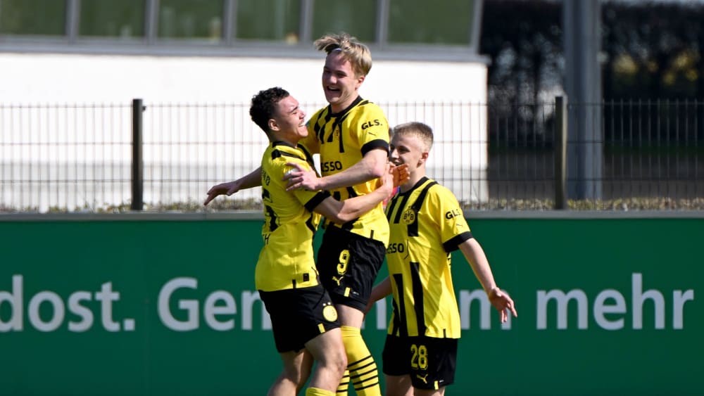 Man of the Match: Dortmunds Julian Rijkhoff (Mi.) brillierte mit einem Viererpack in Berlin.