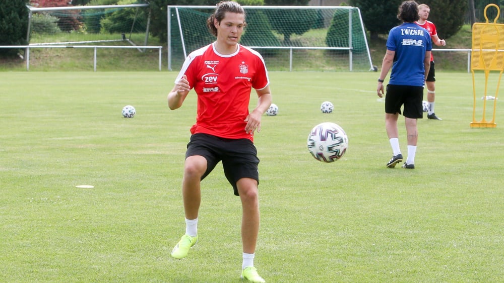 Leon Bürger, hier im Probetraining in Zwickau, unterschrieb beim FC Carl Zeiss Jena.