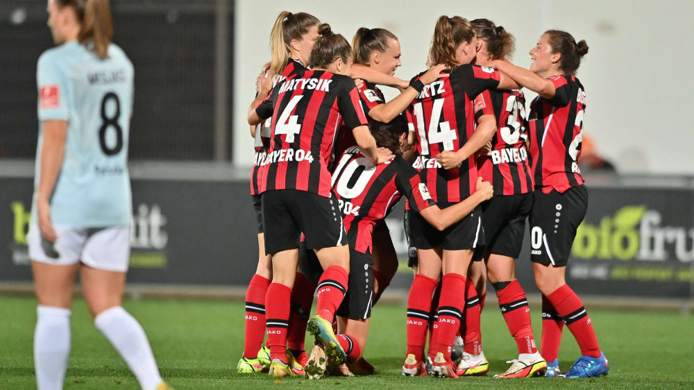 Jubel in Rot und Schwarz: Verena Wieder hat Leverkusen gegen Potsdam in Führung gebracht.&nbsp;