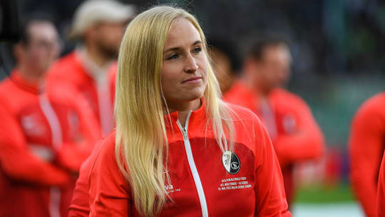 Möchte mit ihrem SC Freiburg in der kommenden Spielzeit konstanter werden: Trainerin Theresa Merk (33).