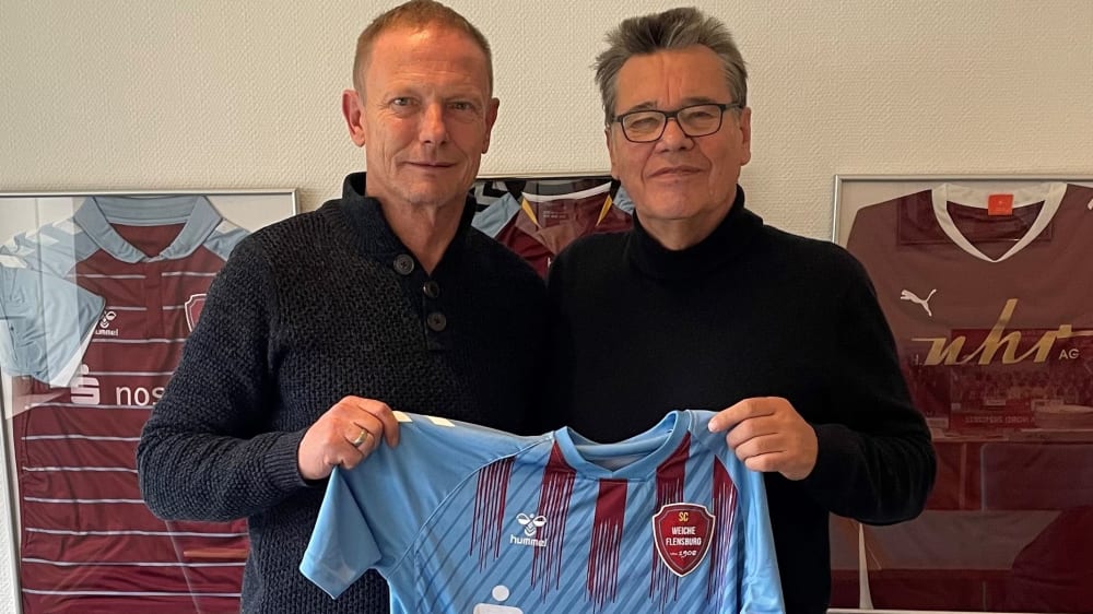 Der neue Weiche-Trainer Torsten Fröhling (links) mit Geschäftsführer Harald Uhr.