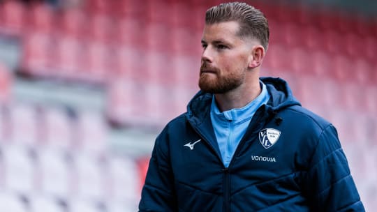 Bochums Timo Horn griff gegen seinen Heimatverein in letzter Sekunde daneben.