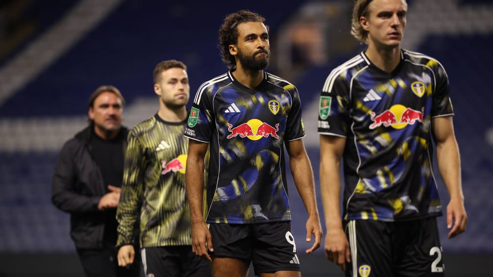 Lange Gesichter in Hillsborough: Daniel Farke (li.) und seine Leeds-Profis.