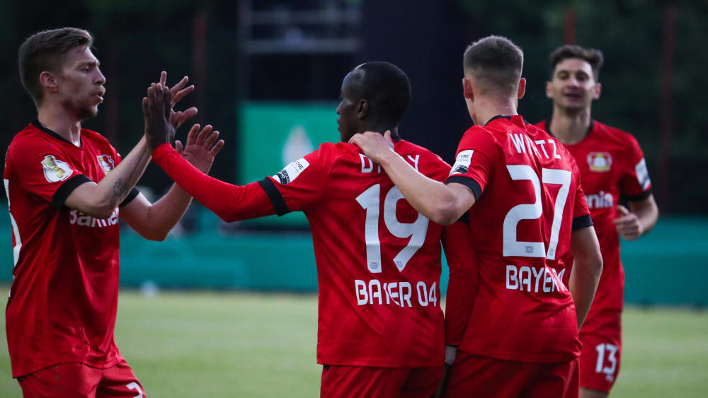 Bayer 04 Leverkusen zog mit einem abgekl&#228;rten Auftritt gegen Saarbr&#252;cken sicher ins Finale des DFB-Pokals ein.