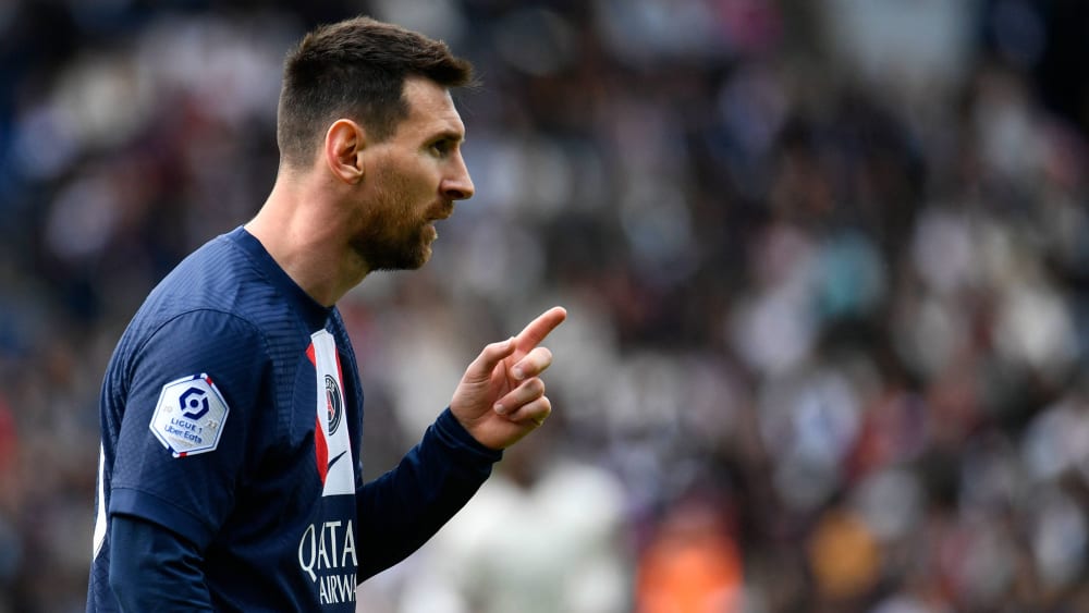 Fingerzeig in Richtung Wüste? Lionel Messi steht wohl vor einem Wechsel nach Saudi-Arabien.