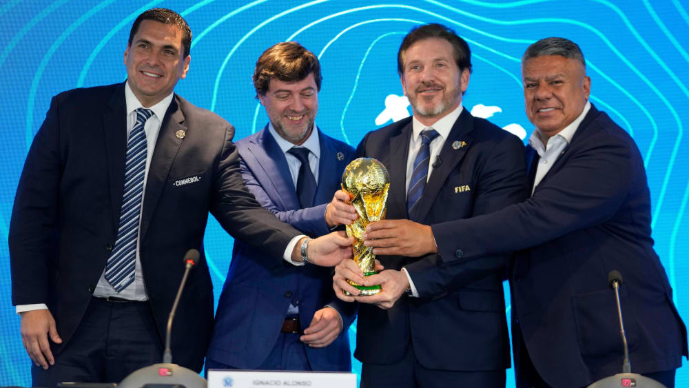 Die Vertreter der südamerikanischen Verbände erhielten am Mittwoch den Zuschlag für die Eröffnung der WM 2030.