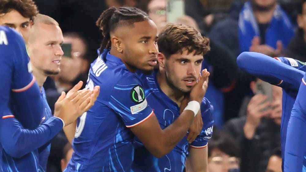 Erzielten beide einen Treffer: Chelseas Christopher Nkunku und Pedro Neto.