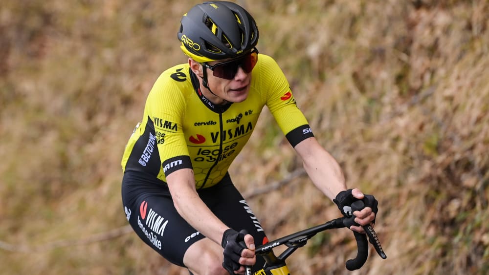 Hat die Vorbereitung auf die Tour de France auf seiner Rennmaschine wieder begonnen: Jonas Vingegaard.