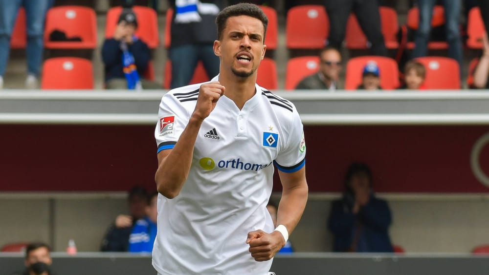 Robert Glatzel jubelt weiterhin im HSV-Trikot.