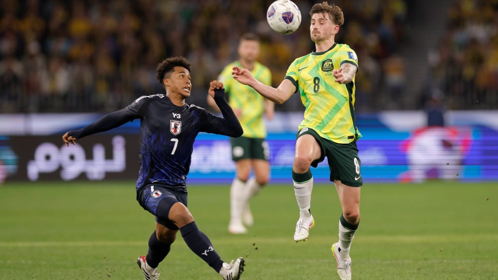 St. Paulis neuer japanischer Nationalspieler Fujita kämpfte im Juni noch gegen Australien und Connor Metcalfe.