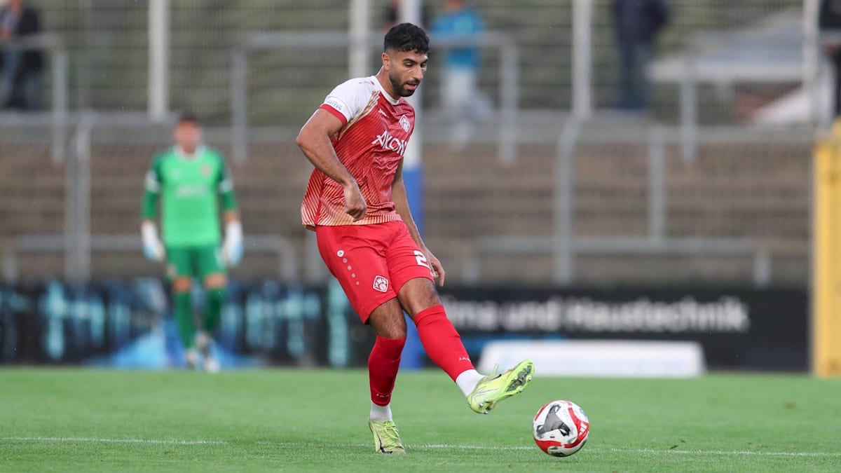 Farahnak's dream goal fuels Würzburg's title dreams