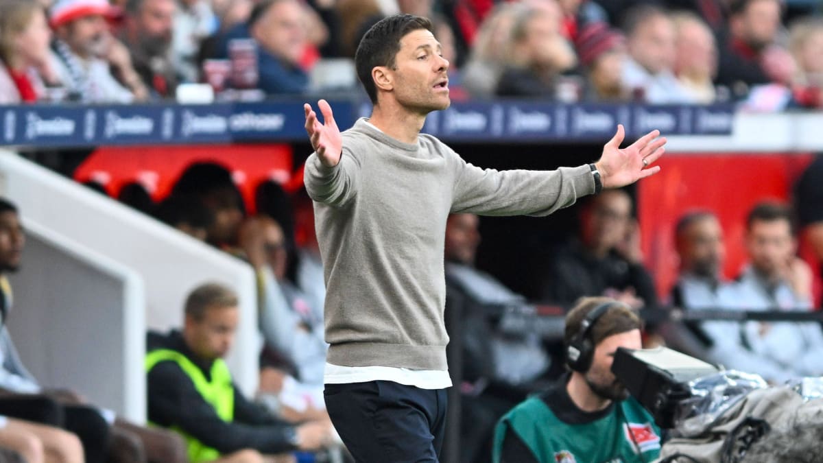 Reijnders berührt Lovric nicht und fliegt vom Platz MatchClip Serie