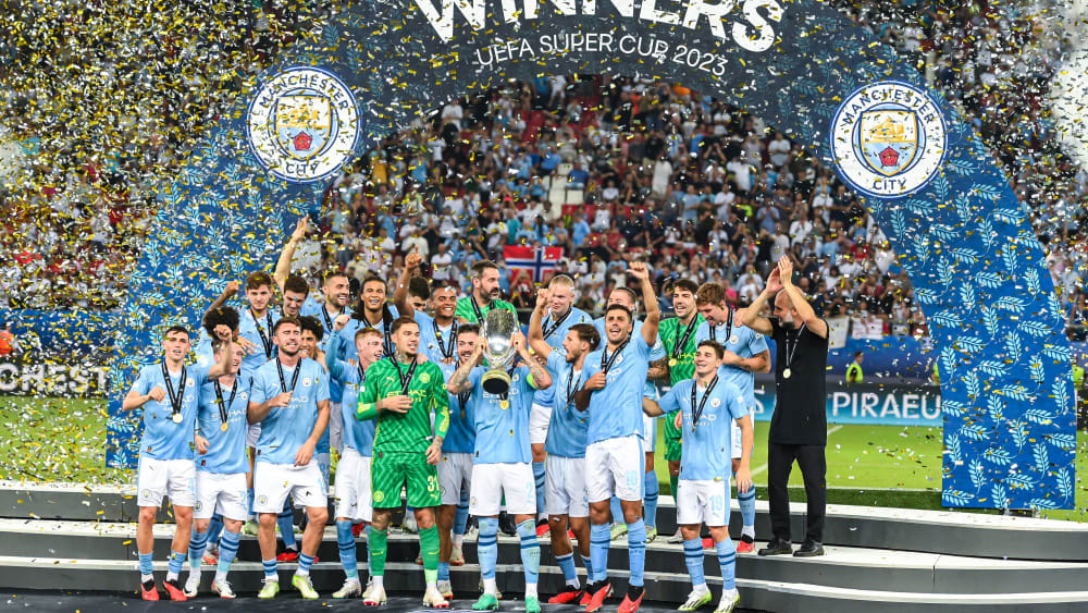 Manchester City bejubelt den UEFA-Supercup.