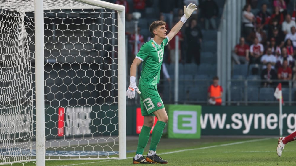 wiegele-vor-champions-league-deb-t-kicker