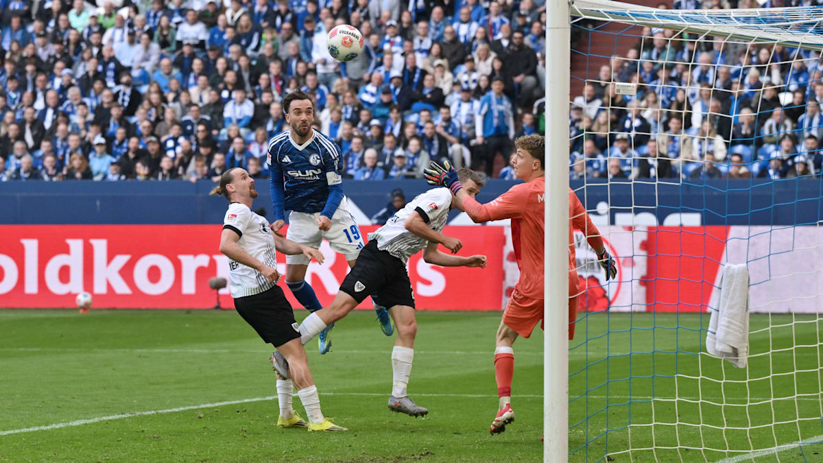 Schalke besiegt Münster 4:1: Aufstieg rückt immer näher