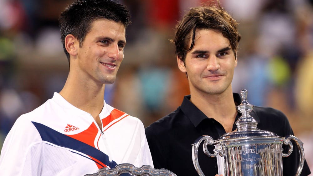 Novak Djokovic und&nbsp;Roger Federer (re.)