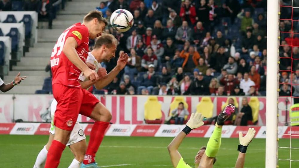 Max Wöber erzielte Salzlburgs Goldtor gegen Sturm Graz.