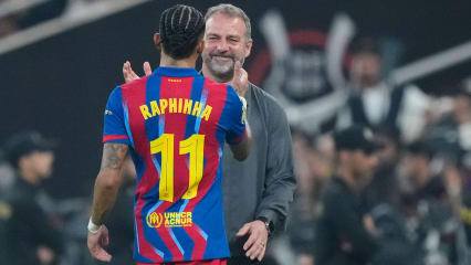 Für seinen Unterschiedsspieler Raphinha hat Barcelonas Trainer Hansi Flick ein besonderes Faible.