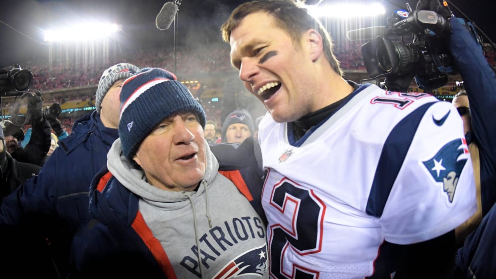 Bill Belichick (li.) und Tom Brady