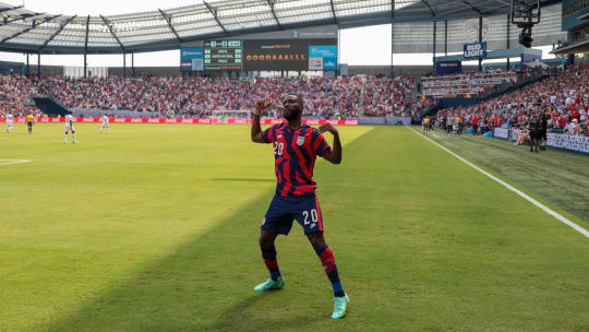 US-Team schlägt Kanada: Shaq Moore nach seinem frühen Treffer in Kansas City.