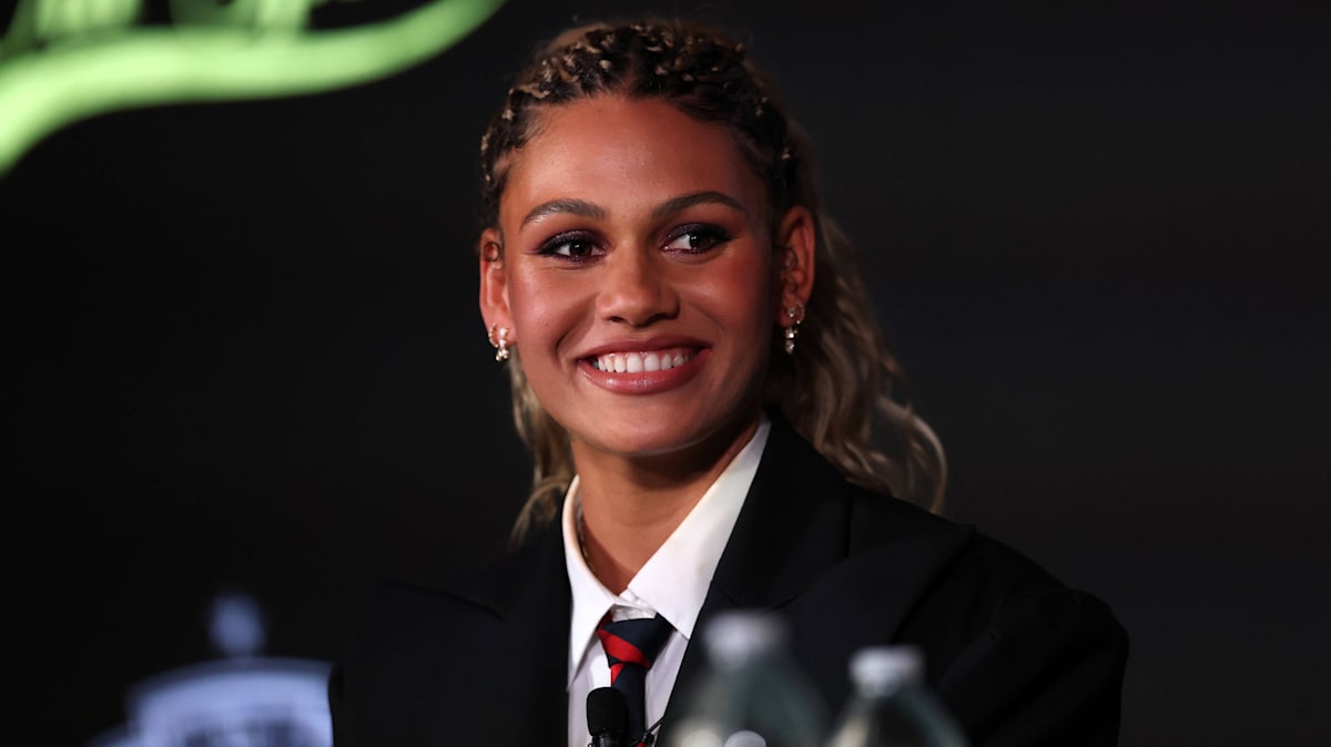 Rodman-verl-ngert-in-Washington-und-wird-bestbezahlte-Fu-ballerin-der-Welt