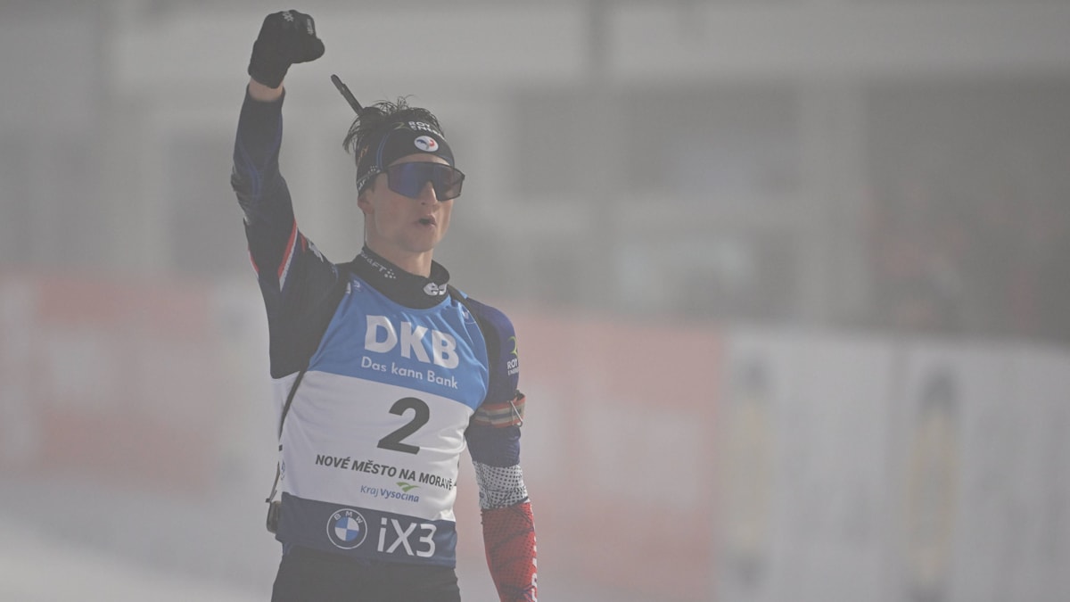 Perrot-gewinnt-Massenstart-Pfund-vergibt-Podiumschance-im-letzten-Schie-en