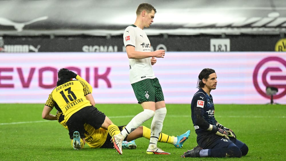 Symptomatisches Bild am Sonntag: Dortmund jubelt, Matthias Ginter und Yann Sommer sind niedergeschlagen.