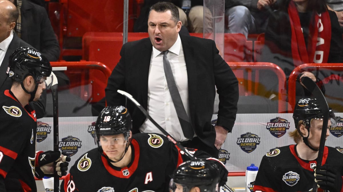 Stützles Senators entlassen Trainer D.J. Smith kicker